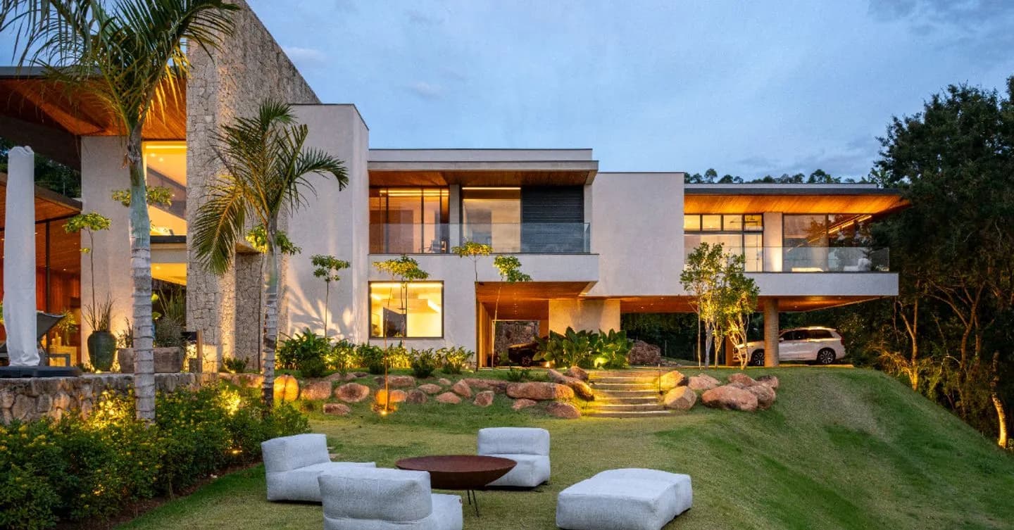 House for sale in Reserva da Floresta gated community with 6 bedrooms, all suites, 2,230m²